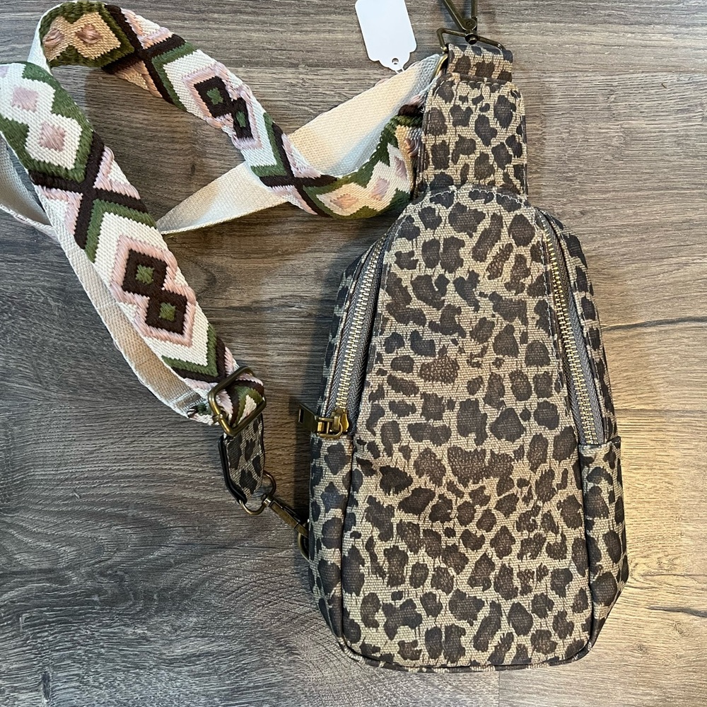 Leopard Print Crossbody Bag With Patterned Strap - image 1